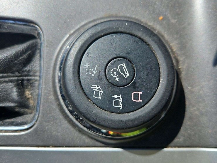 2013-ford-explorer-image-12