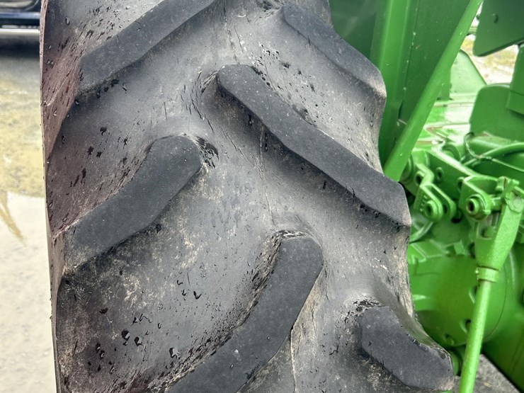 john-deere-3020-image-7