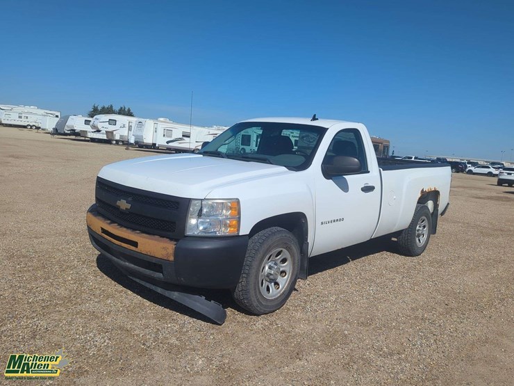 2010-chevrolet-silverado-1500-image-1