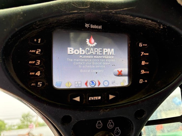 2014-bobcat-s570-image-25
