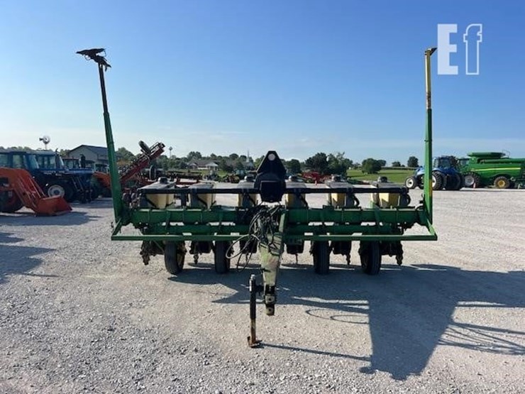 john-deere-7000-image-8