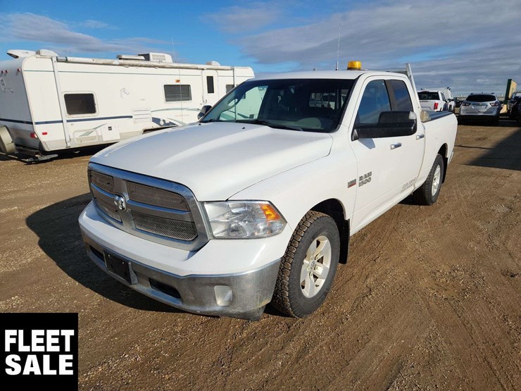 2013-ram-1500-slt-image-1