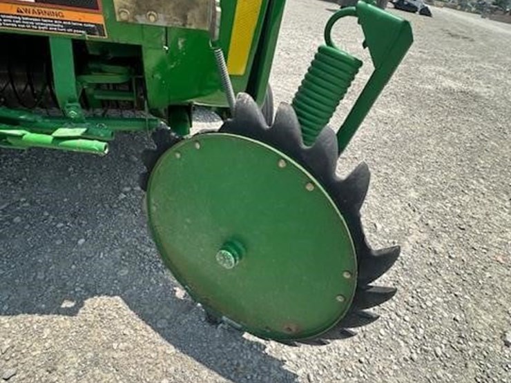 2001-john-deere-567-image-12