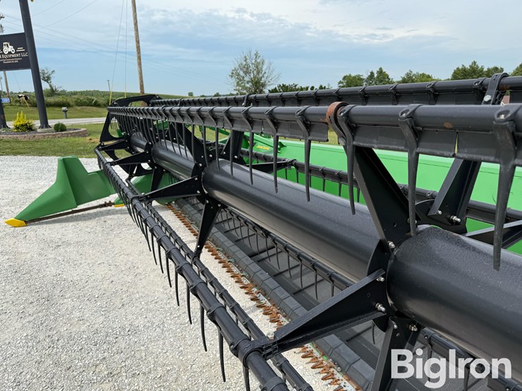 2013-john-deere-635fd-image-11