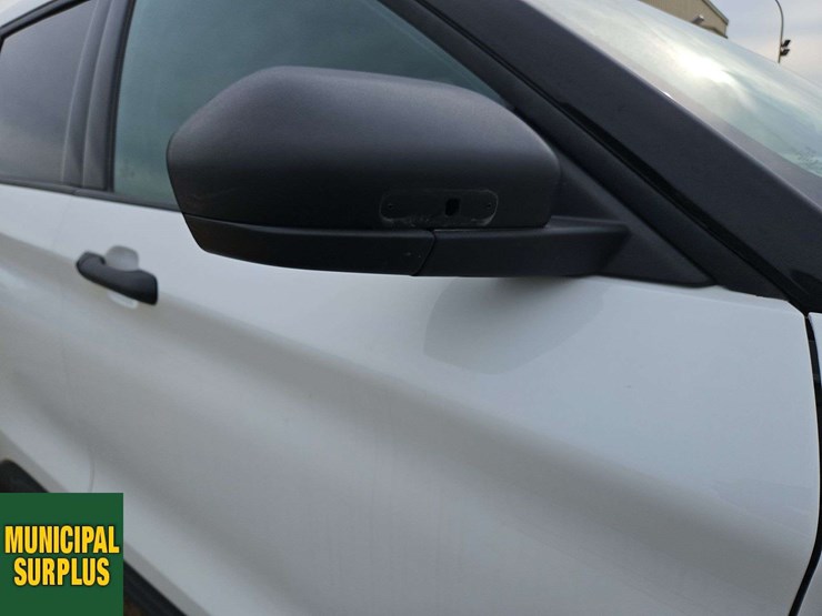 2020-ford-explorer-image-31