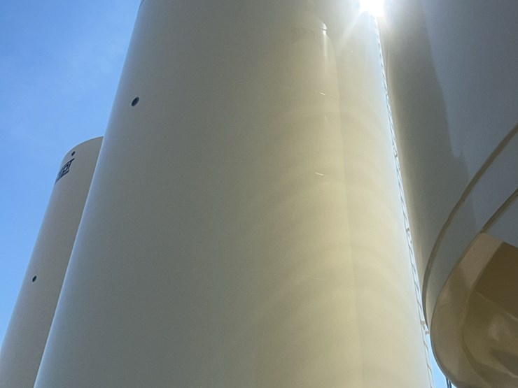 concept-7,500-bu.-hopper-bin,-equipped-with-bin-fan-with-3-phase-agi-grainguard-10-hp-electric-motor.-image-21