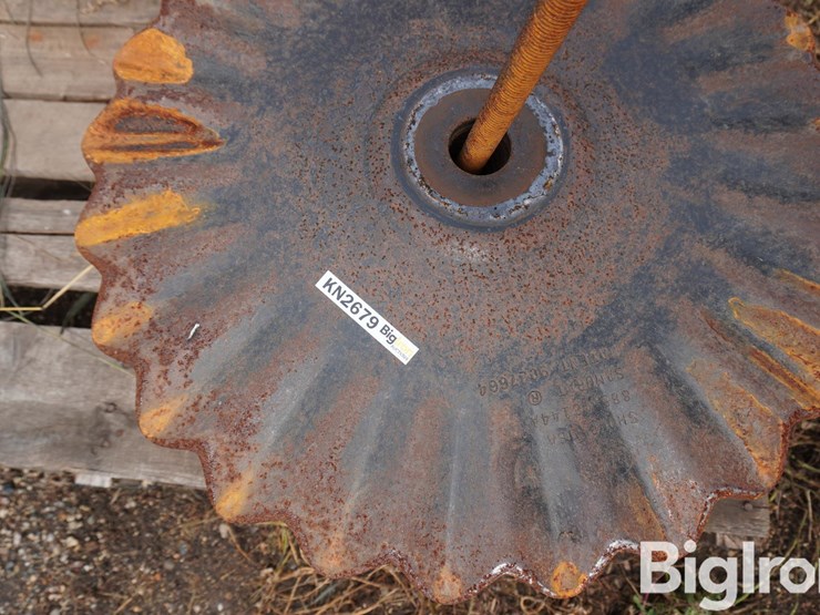 case-ih-330-image-10