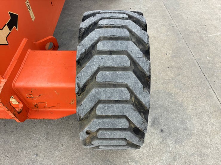 jlg-600s-image-38