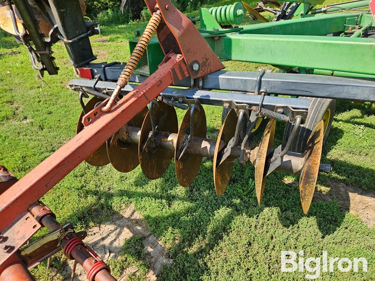 john-deere-630-image-19