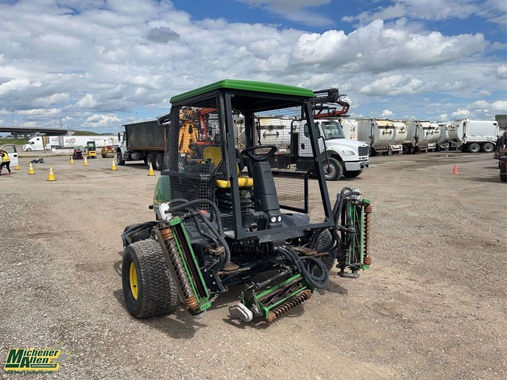 john-deere-3215b-image-12