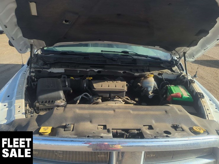 2011-ram-1500-slt-image-21