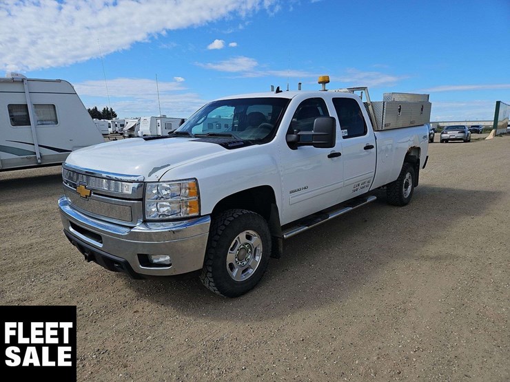 2012-chevrolet-silverado-2500hd-image-1