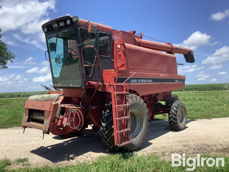 1990-case-ih-1660-image-1