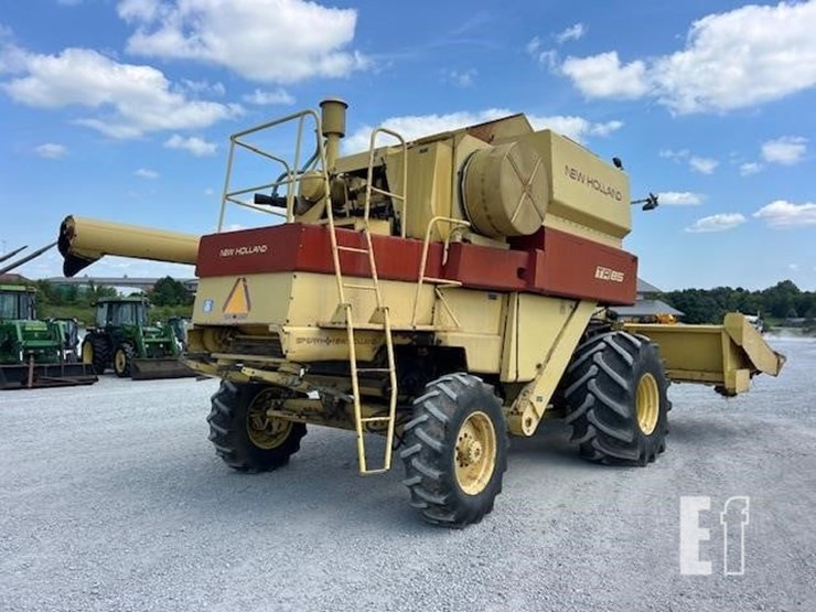 new-holland-tr85-image-7
