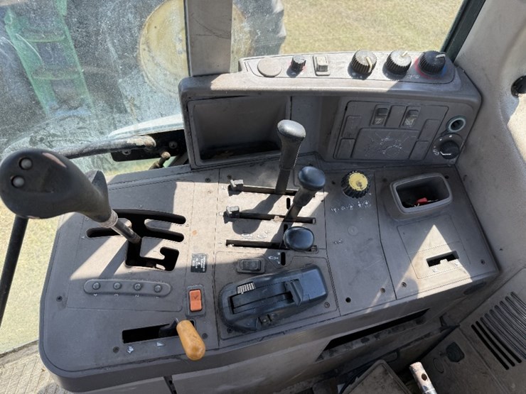 john-deere-7130-image-12