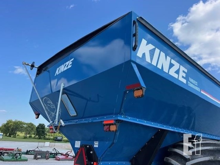 2023-kinze-1121-image-23