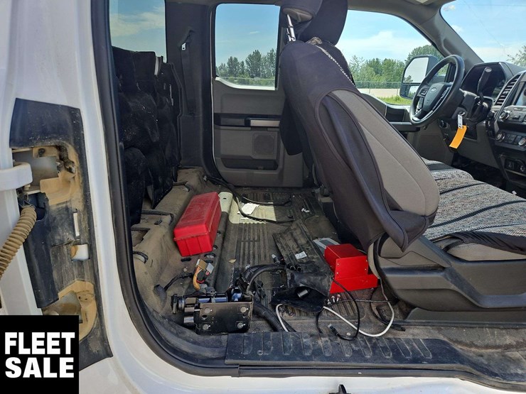 2020-ford-f350-image-21