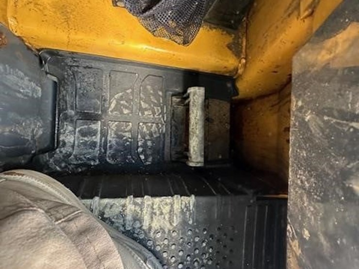 deere-317g-image-19