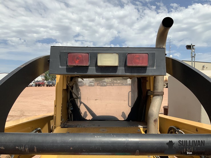 2009-john-deere-332-image-18