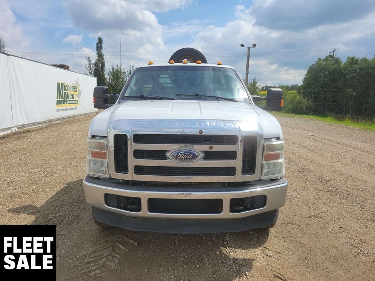 2009-ford-f350-image-15