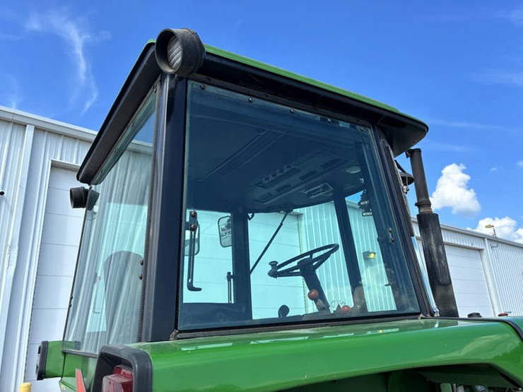 1987-john-deere-4630-image-28