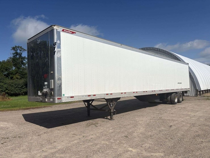2015-great-dane-53'-x-102"-image-1
