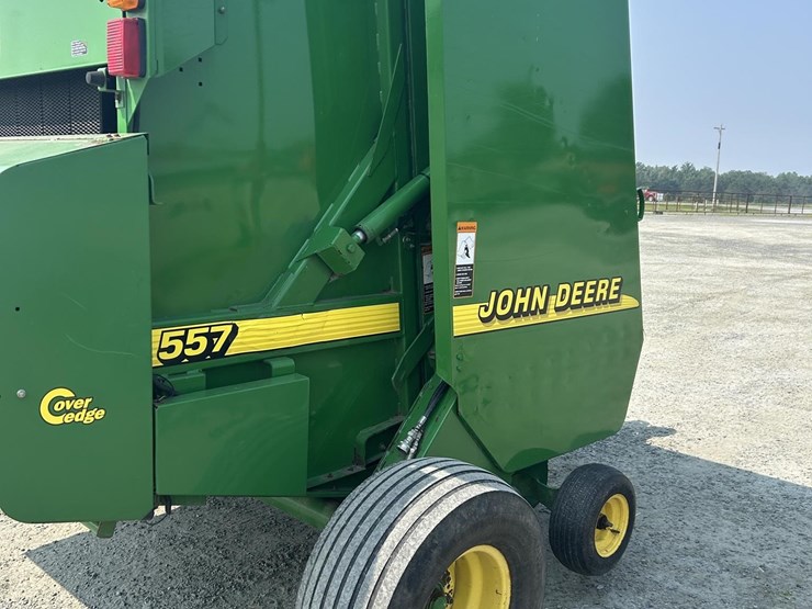 2001-john-deere-557-image-3