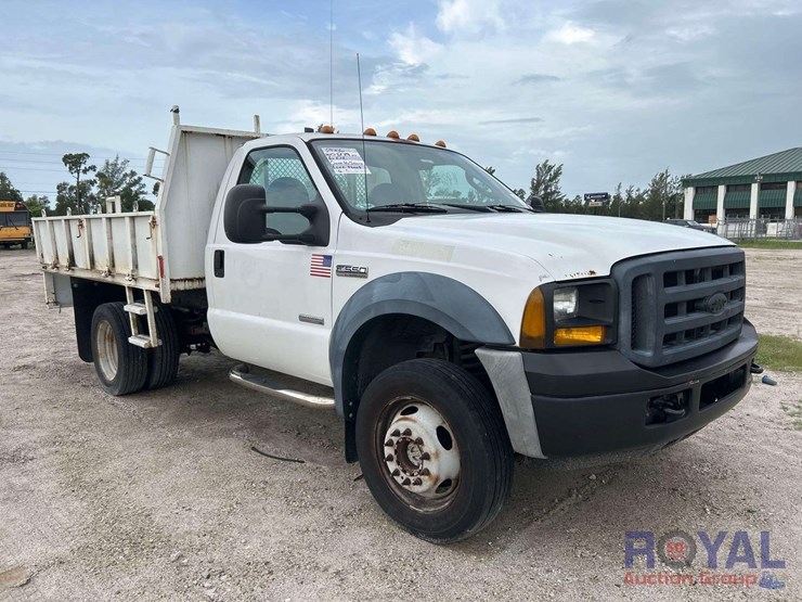 2006-ford-f550-image-2