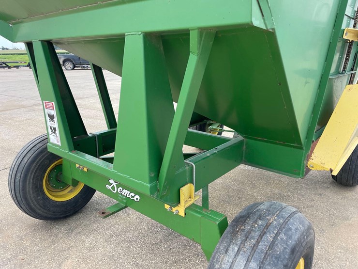 demco-325-image-14