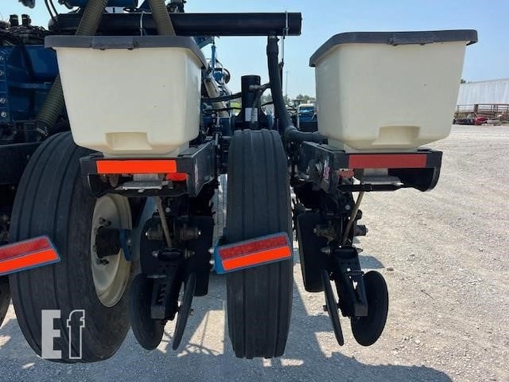 2008-kinze-3800sds-image-47