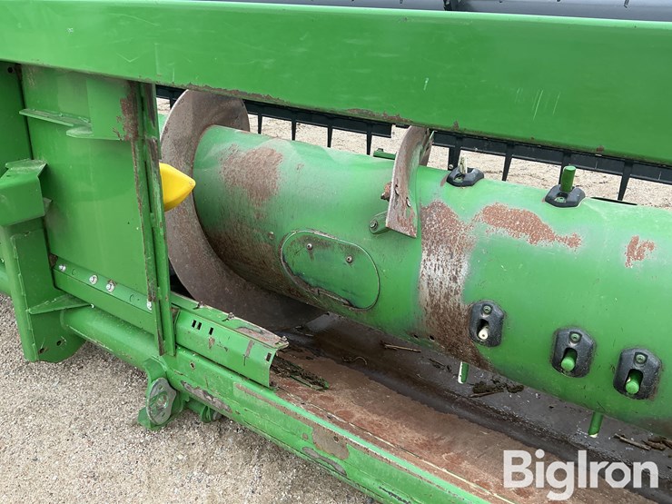 2011-john-deere-635f-image-10