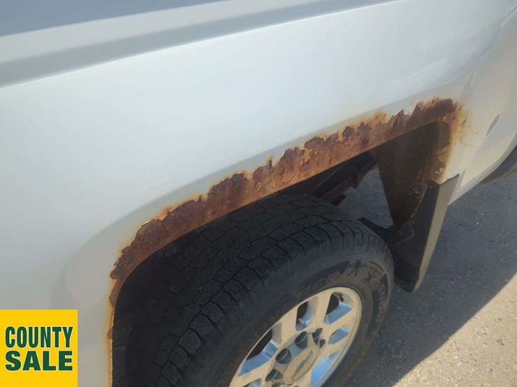 2015-chevrolet-silverado-3500hd-image-29