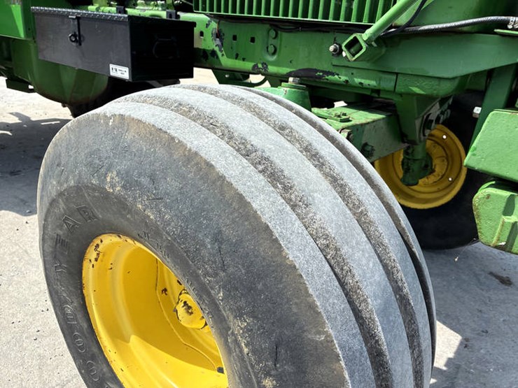 1987-john-deere-4630-image-47