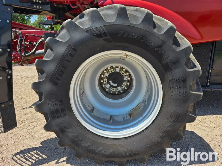 2016-case-ih-8240-image-9