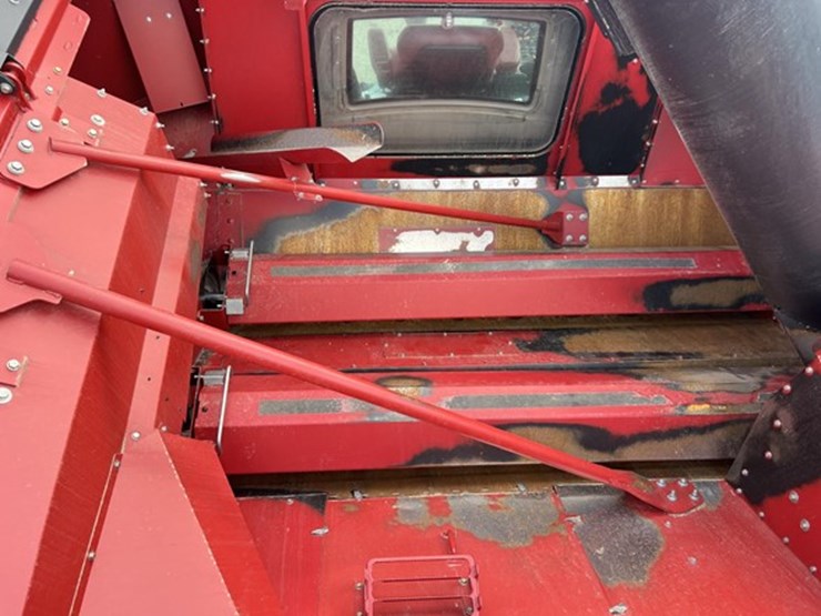 2022-case-ih-8250-image-32