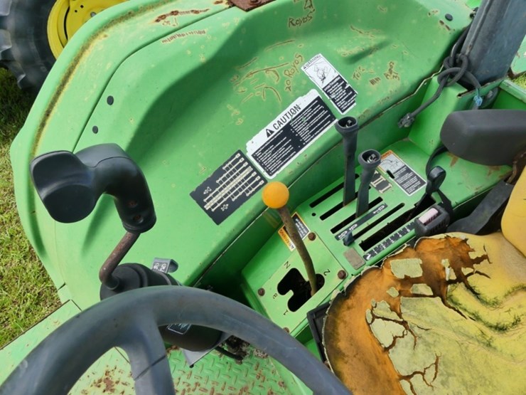 john-deere-6100d-image-10