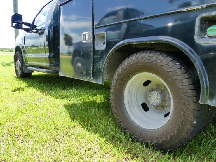 2019-ford-f350-xl-image-7