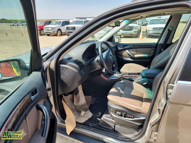 2005-bmw-x5-image-10