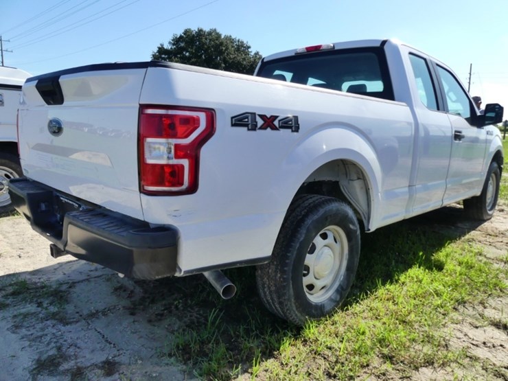 2019-ford-f150-xl-image-3