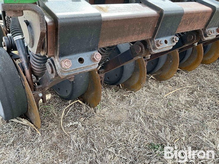 john-deere-1560-image-14