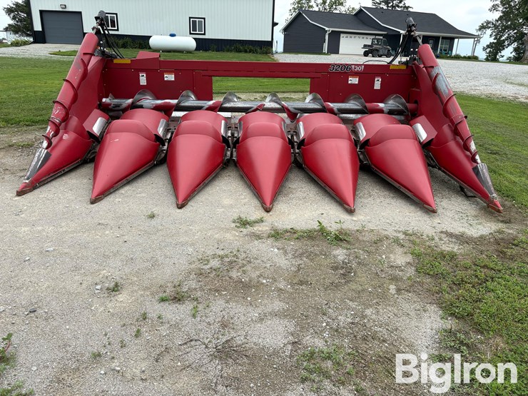 2009-case-ih-3206-image-2