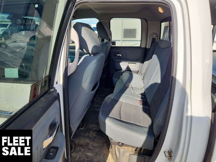 2013-ram-1500-slt-image-13