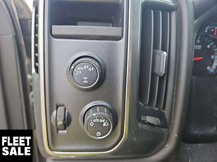 2019-chevrolet-silverado-1500-image-12