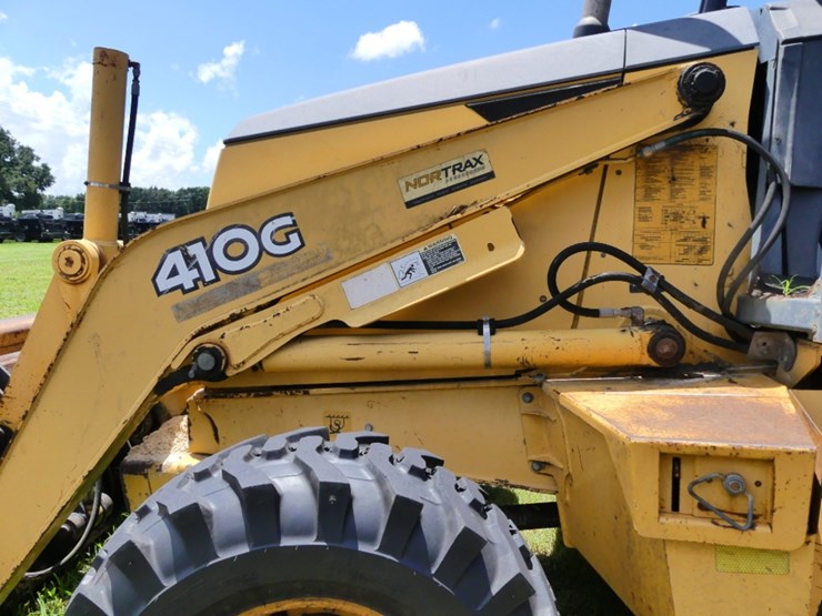 deere-410g-image-11