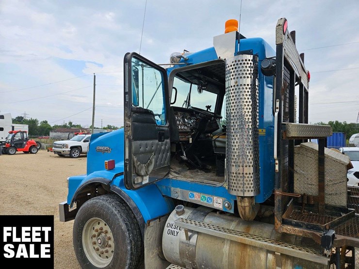 2000-kenworth-t800-image-23