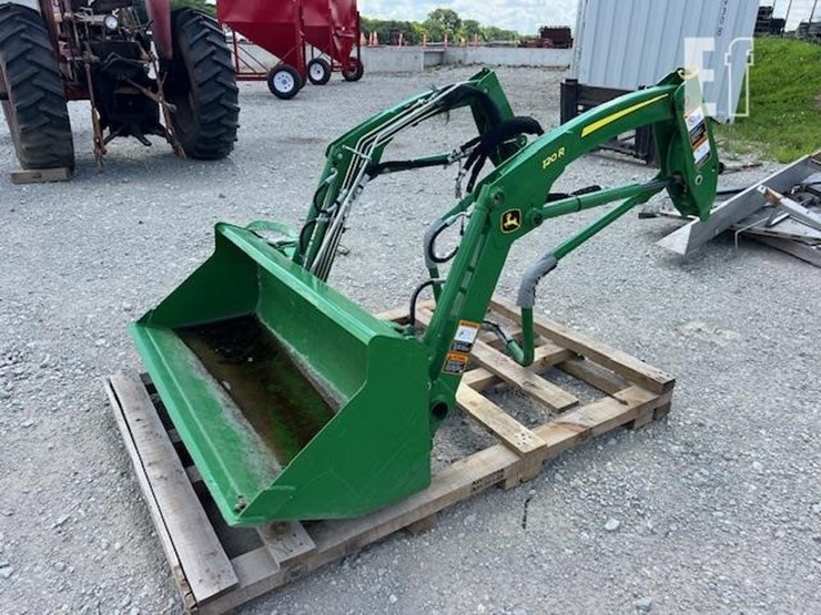 2021-john-deere-120-image-1