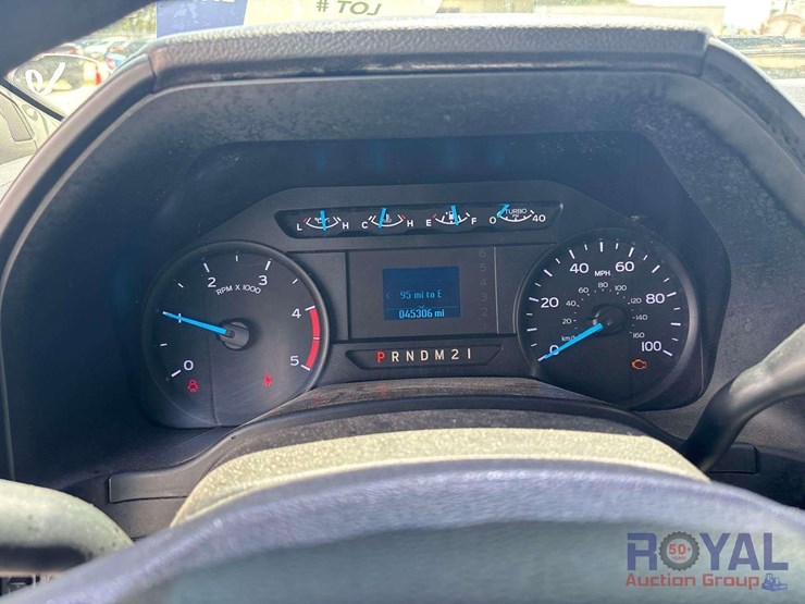 2017-ford-f550-image-11