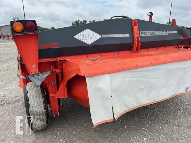 2013-kuhn-fc353gc-image-27