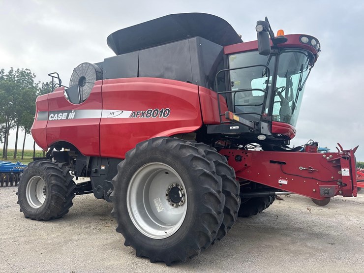 2004-case-ih-8010-image-1