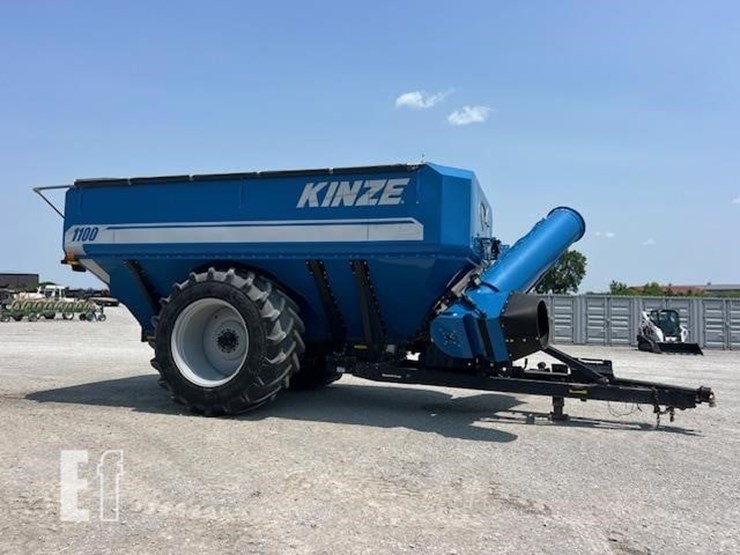 2014-kinze-1100-image-2